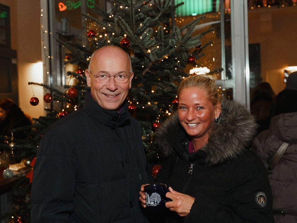 next-generation-der-almdudler-familie-klein-lud-zum-vip-charity-punsch