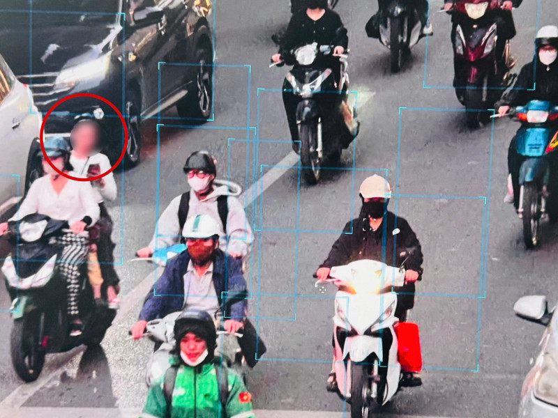 Camera AI soi đến tận cổng trường, phát hiện nhiều học sinh vi phạm giao thông