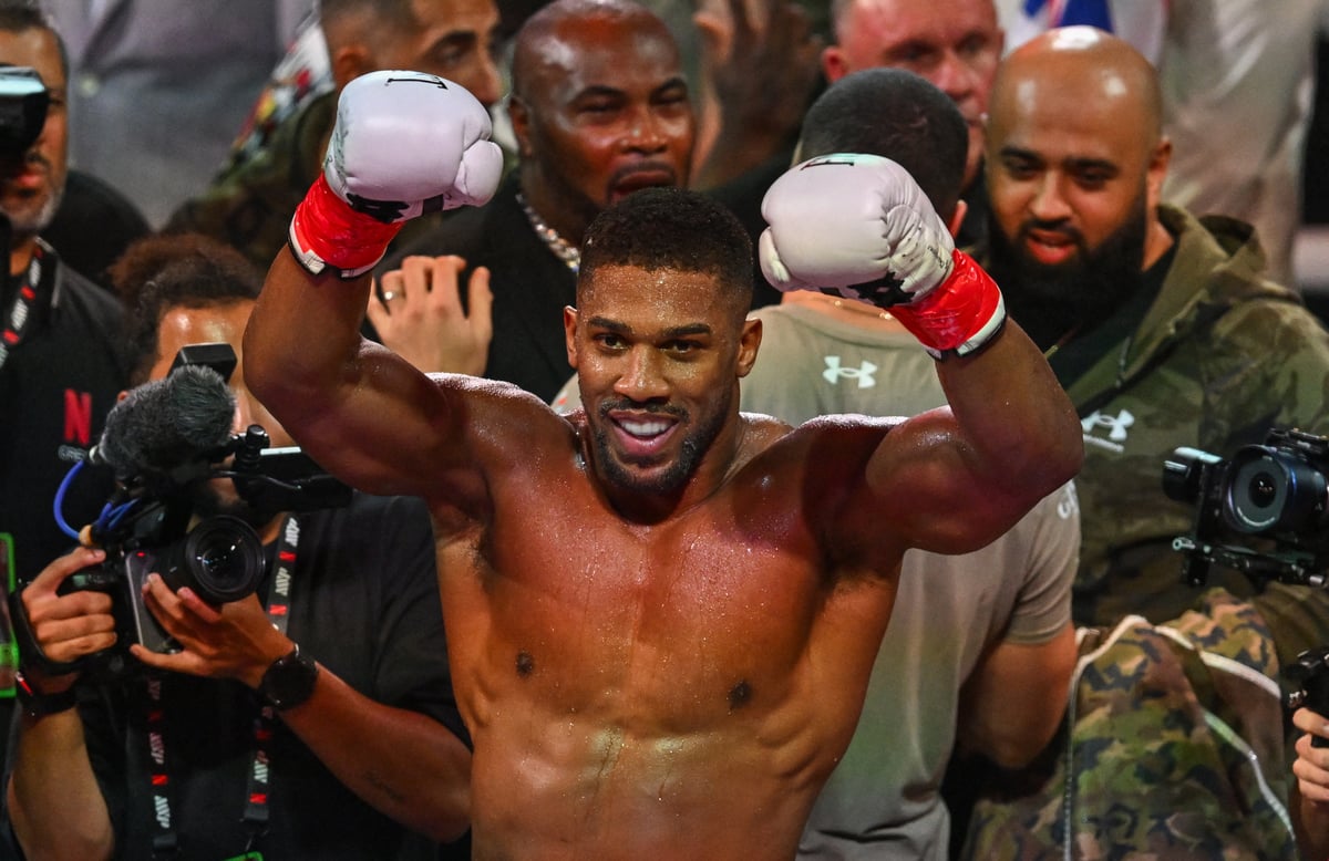 Joshua aims new Fury dig after Paul knockout as fight challenge issued<br>