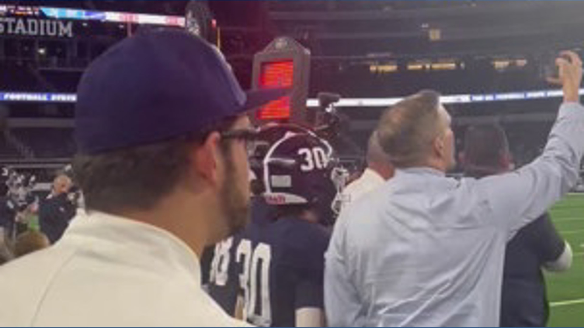 Smithson Valley wins second straight state title in football