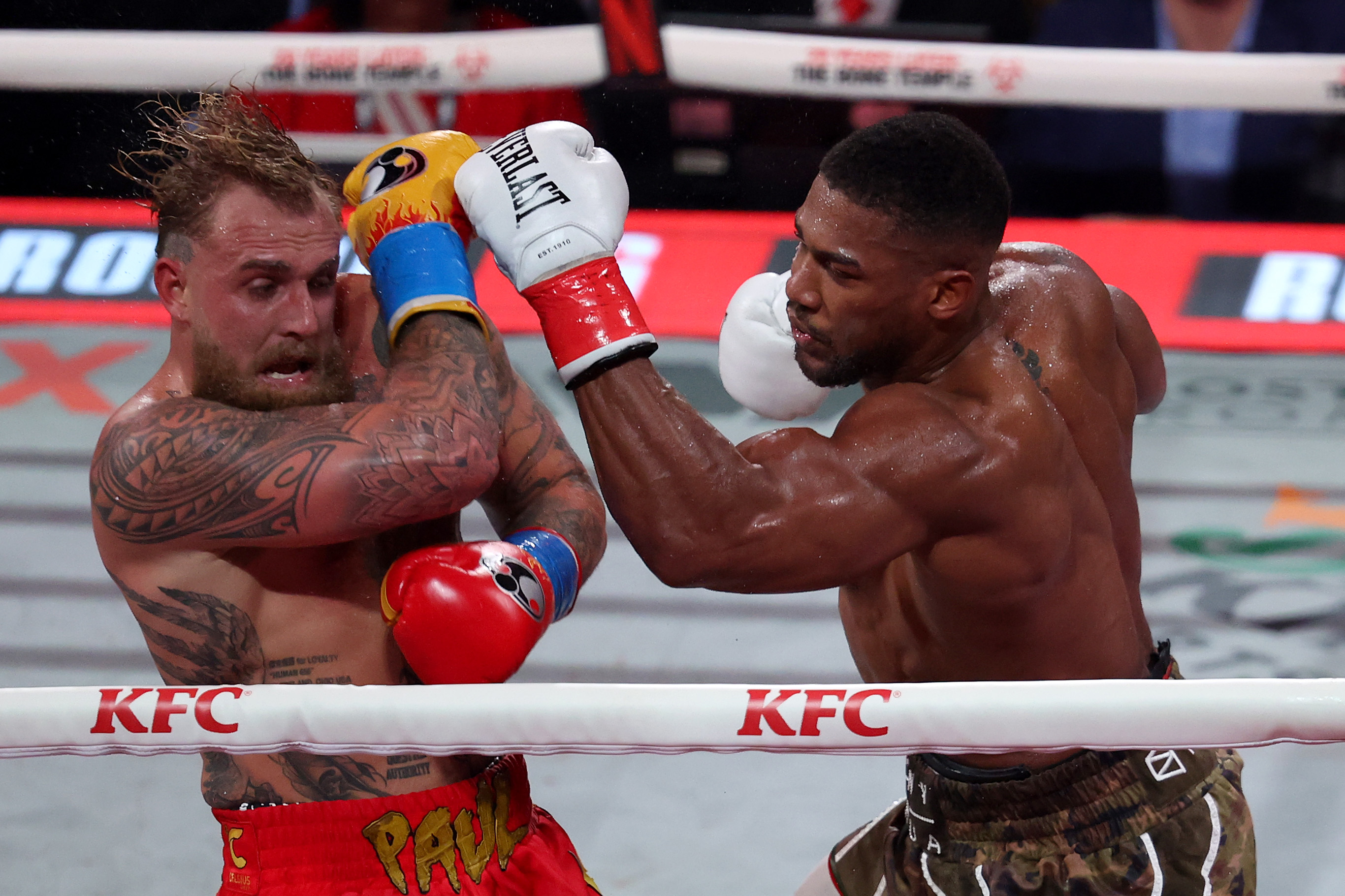 Jake Paul takes a beating from Anthony Joshua, ends up with a broken jaw