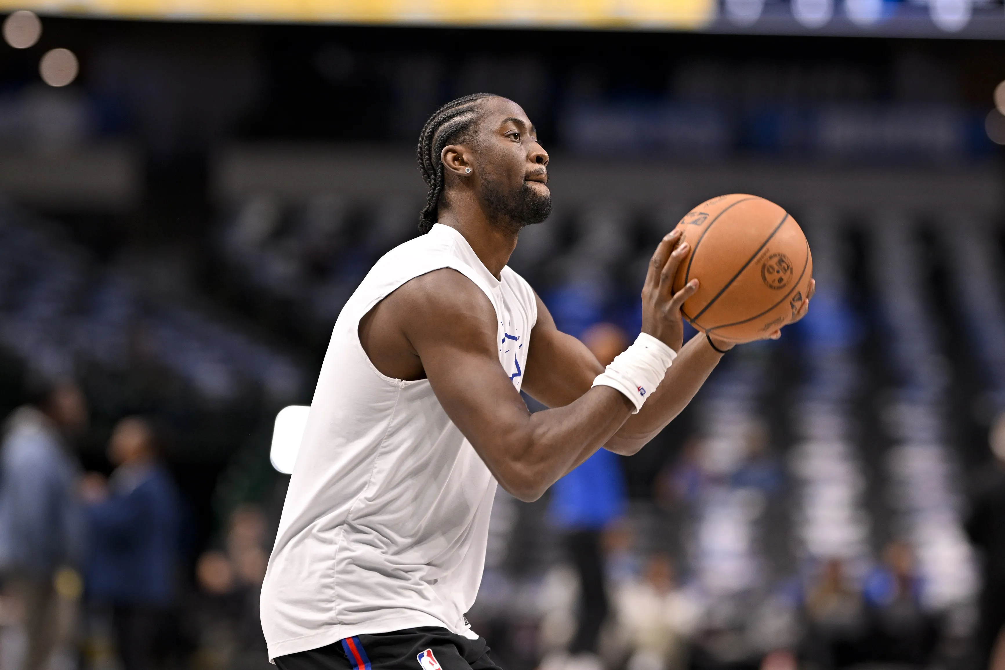 Pistons monitor LeVert, Robinson ahead of home date with Hornets<br><br>