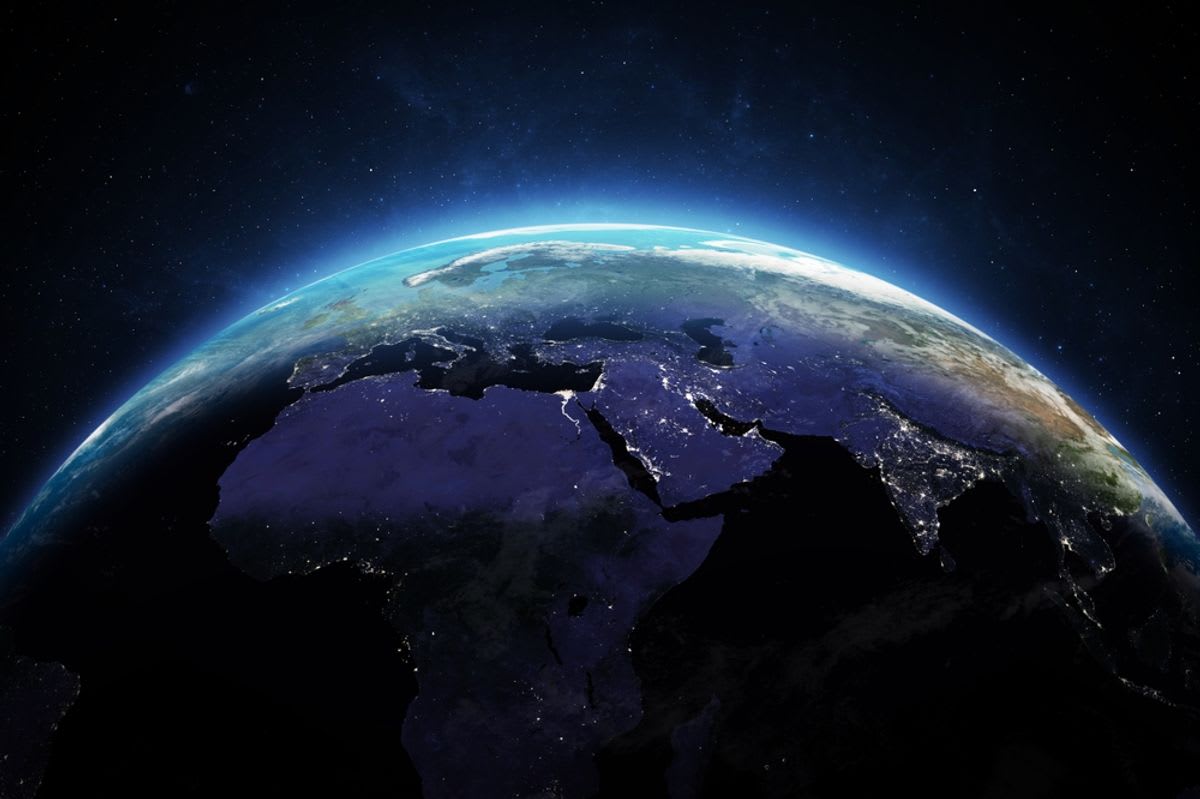 Africa is splitting into two continents and a vast new ocean could ...