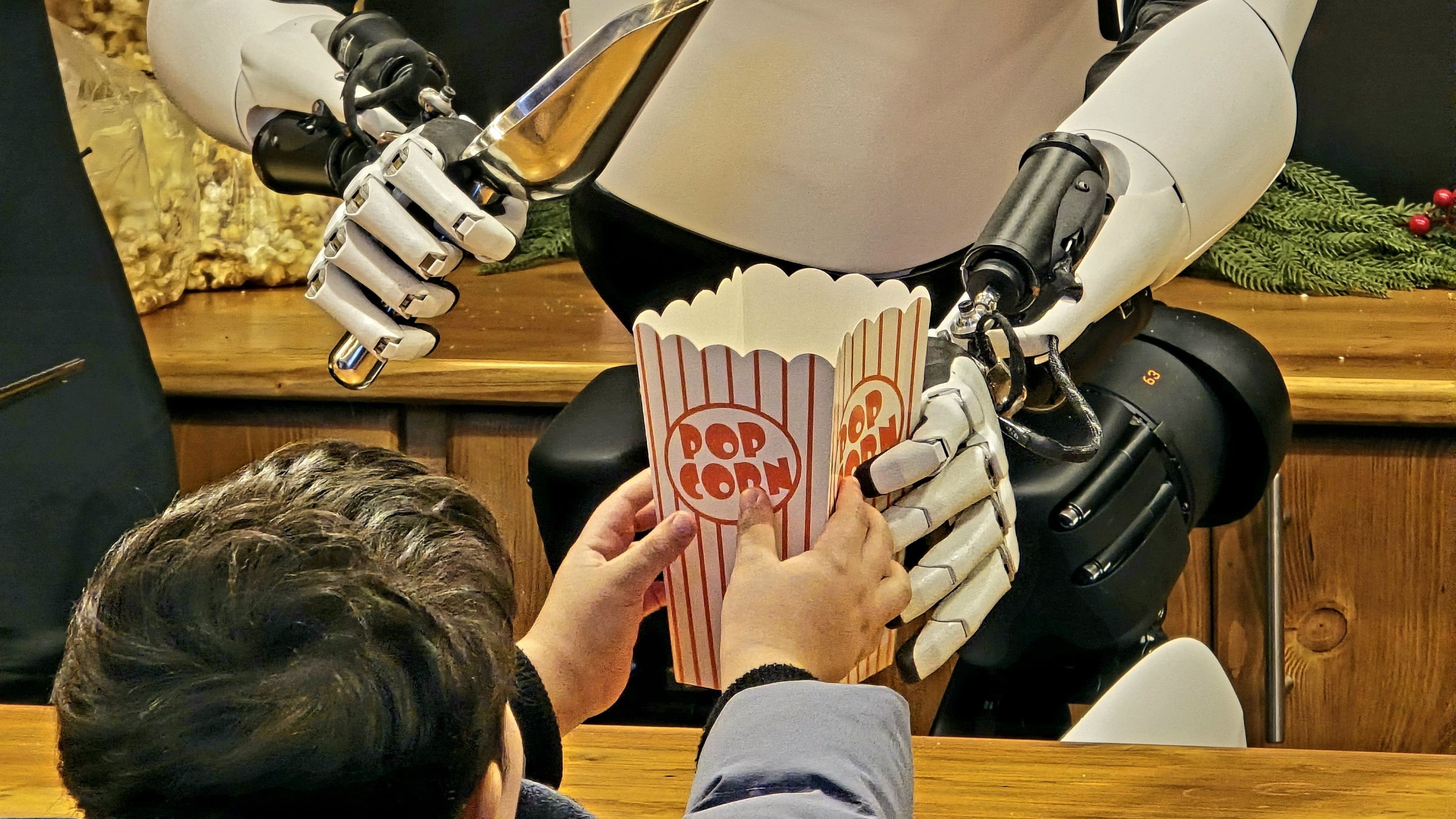 Immer wieder kamen sich Menschen und Maschine näher. Bei manchen sorgte das aber auch für Unbehagen.