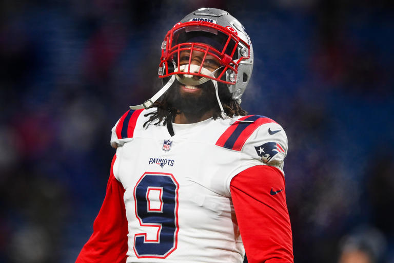 Bills officially sign DE Matt Judon to PS, release DE Morgan Fox
