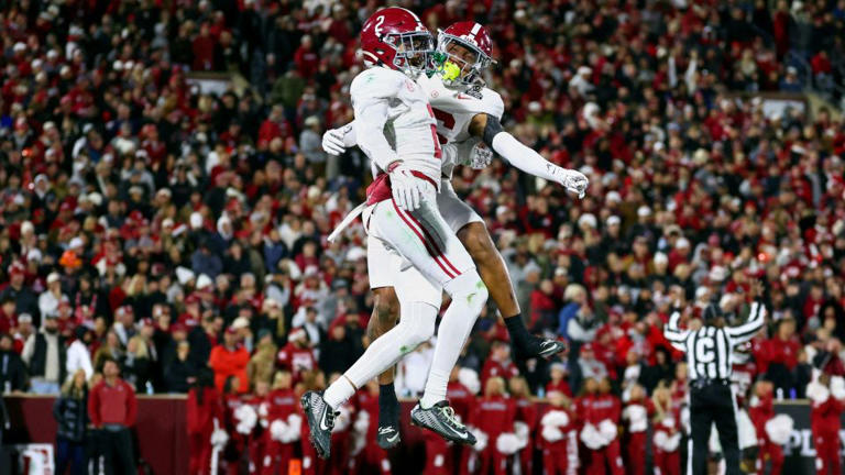 Oregon, Miami and Ole Miss advance to the quarterfinals of the College ...