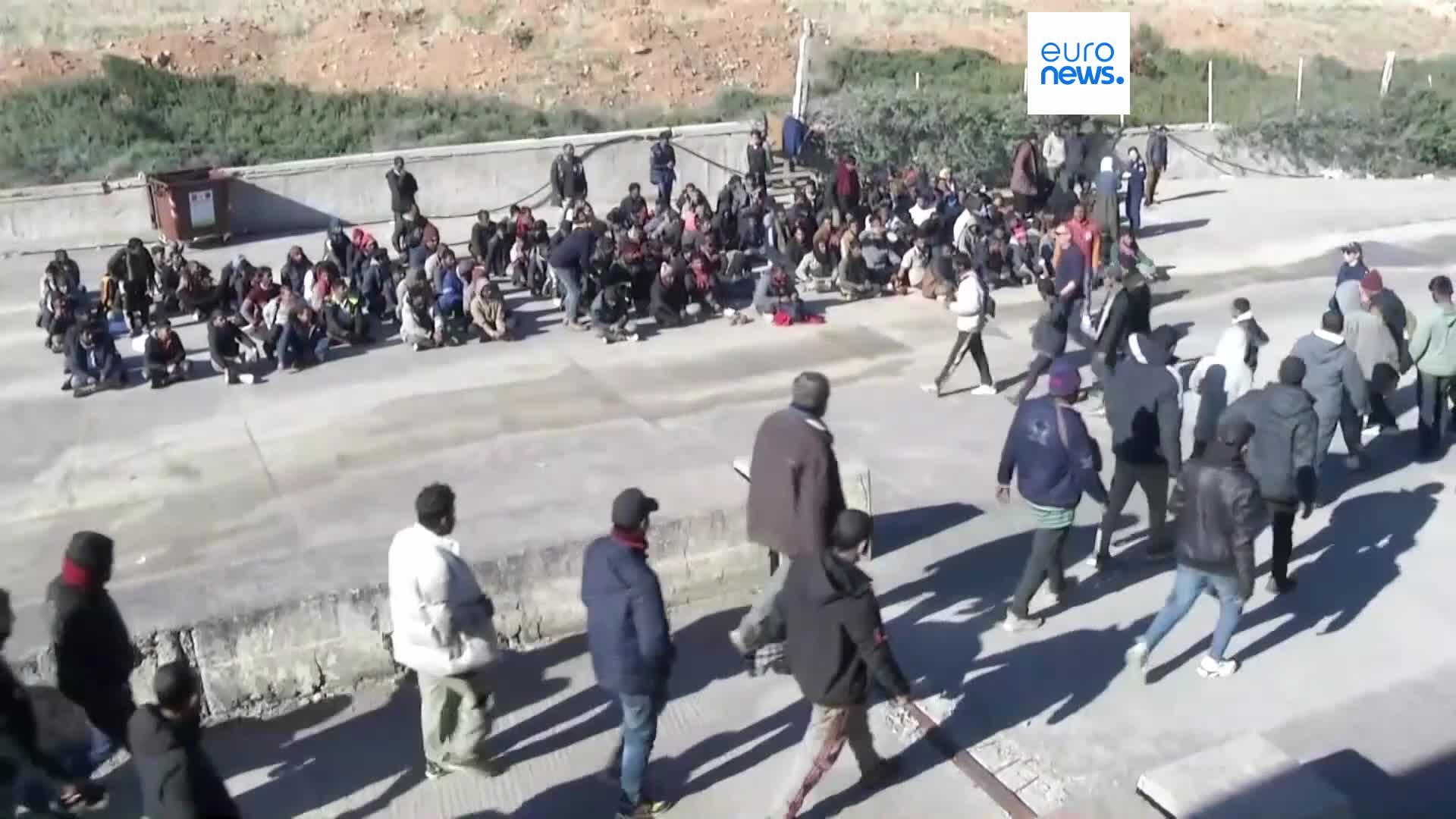 Des centaines de migrants arrivés en Crète en fin de semaine