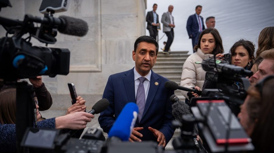 Khanna: Congress eyeing possible impeachment after DOJ’s partial Epstein files release<br><br>