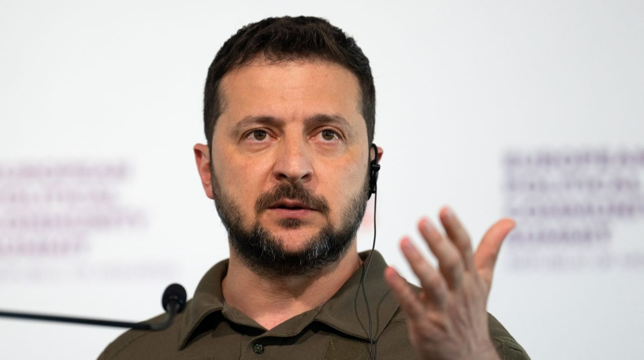 Zelenskyy says officials responsible for Odesa air defences are being dealt with<br>