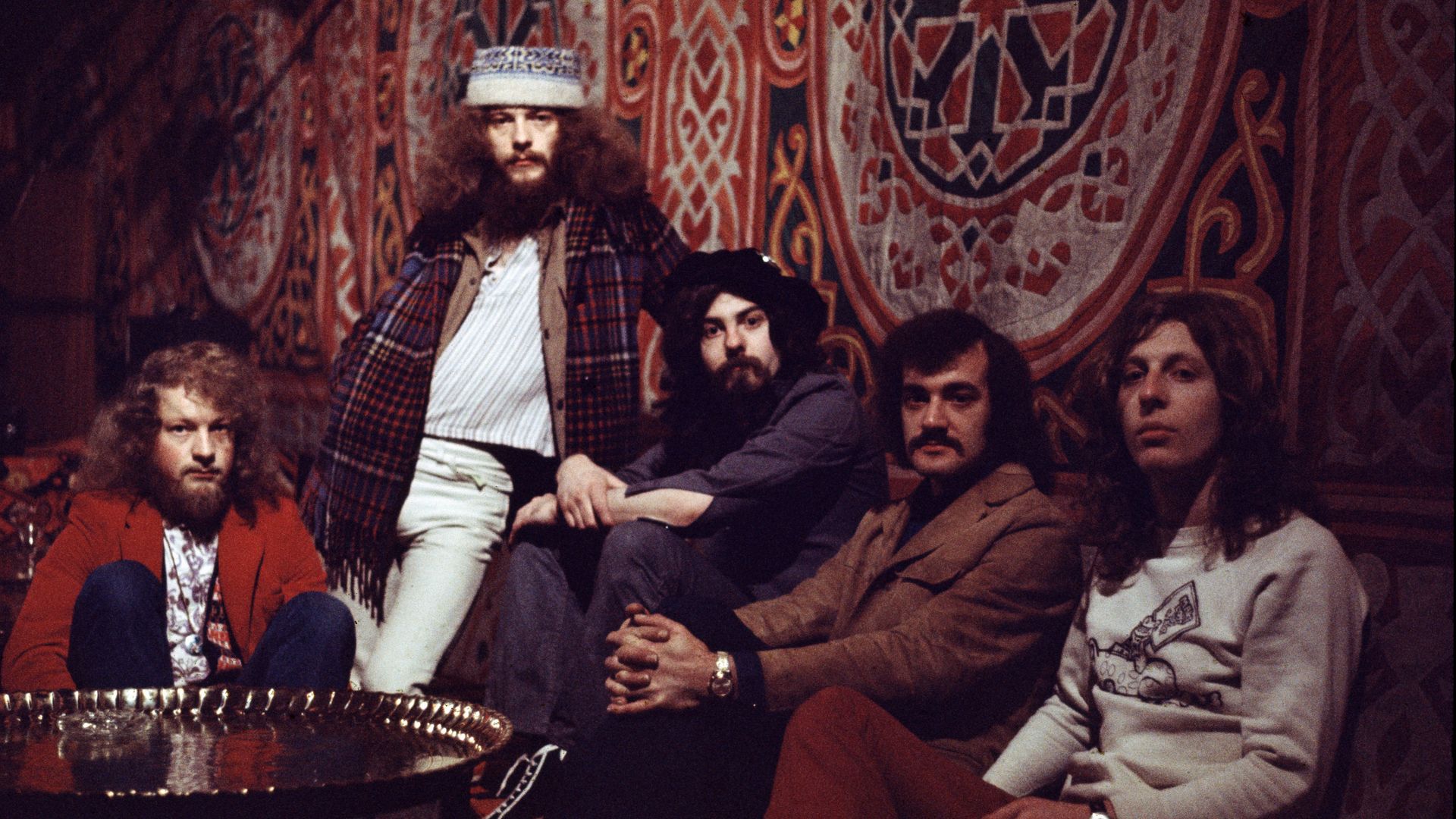 Iconic 60s rock star dead at 82