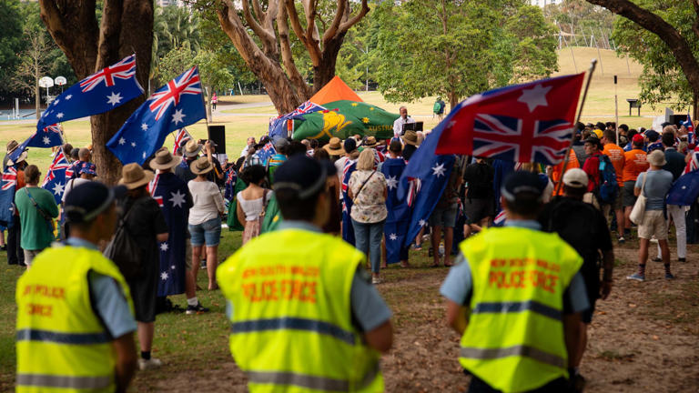 Hundreds join 'Australia first' rally despite calls to stop