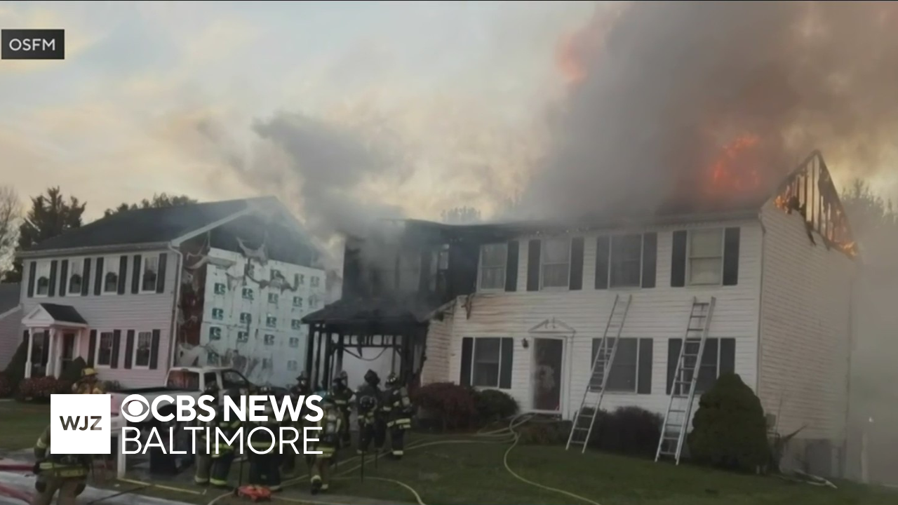 Neighbors help 2 senior residents escape house fire in Abingdon
