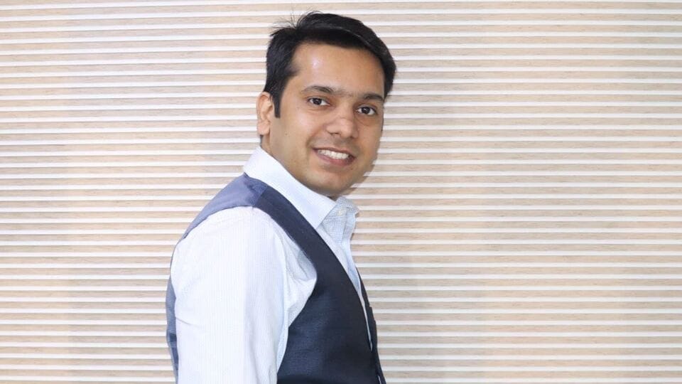 Stocks to buy under ₹100: Sumeet Bagadia recommends three stocks to buy on Monday