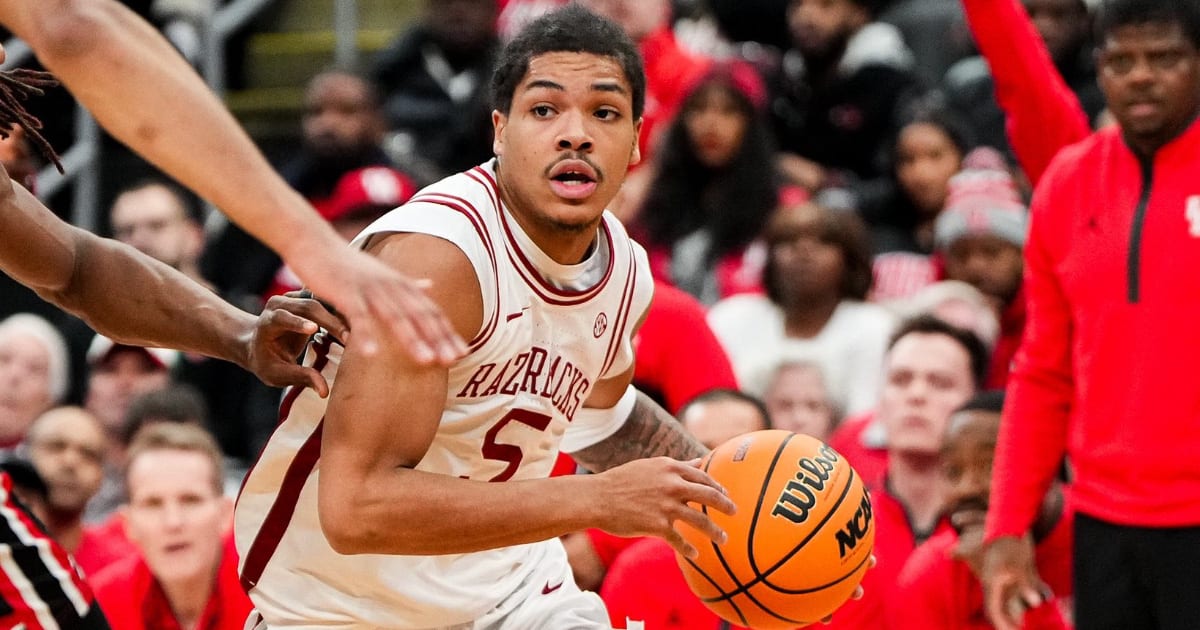 Social media reacts to No. 8 Houston’s win over No. 14 Arkansas
