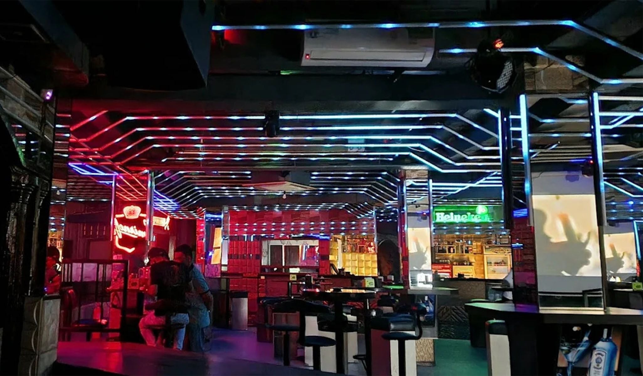 Heboh! Hiburan Malam di Nagoya Batam Diduga Jual Minuman Keras, Bea Cukai Tanggap Cepat 3 AA1SKwZX