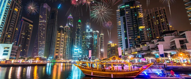 رحلات العشاء البحرية