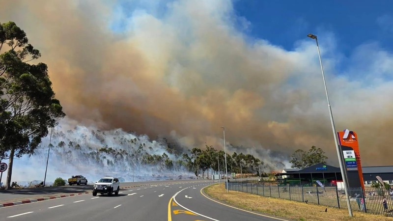 Severe fires in the Western Cape lead to property destruction and ...