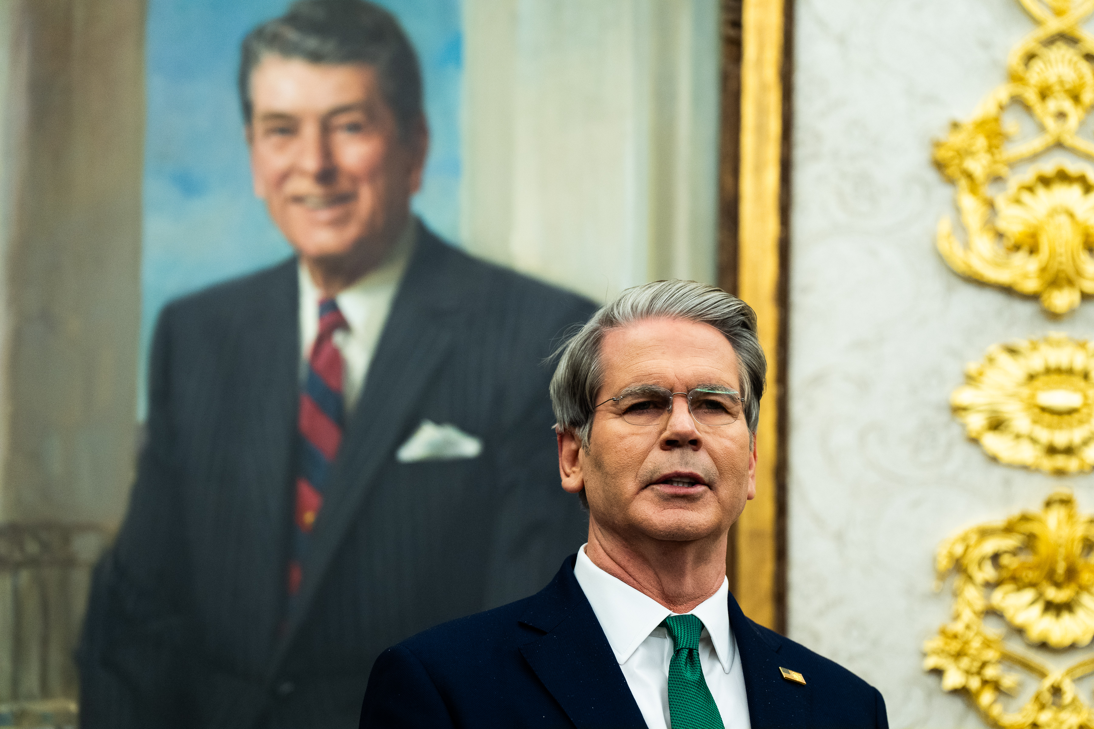 El jefe del Tesoro, Scott Bessent, experto en mercados, emerge como un improbable guerrero MAGA