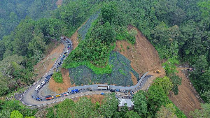 Kementerian PU Tingkatkan Kualitas Jalan Nasional