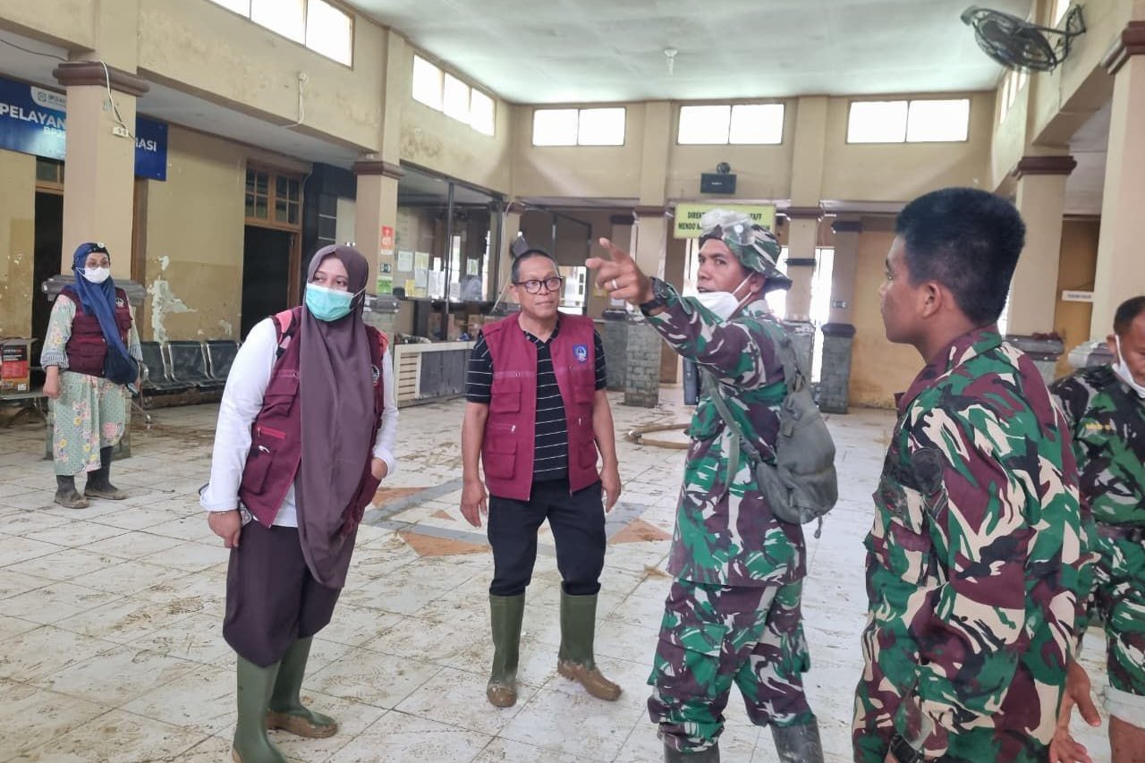 Gotong Royong Aparat dan Relawan Percepat Pemulihan RSUD Aceh Tamiang