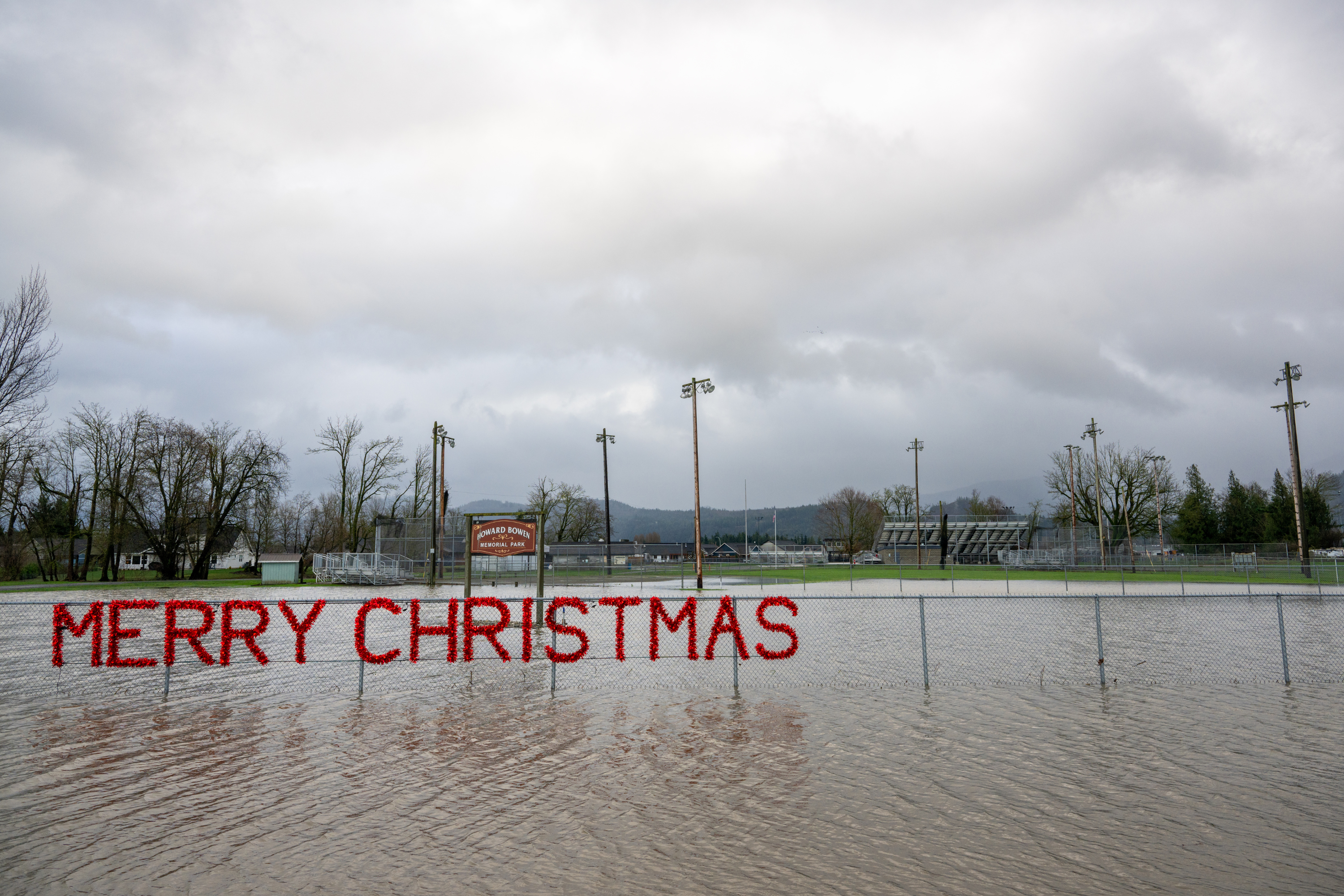 Atmospheric river update: States brace for impacts into Christmas week<br><br>