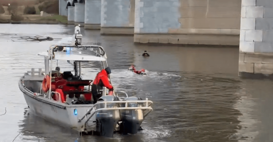 DC first responders rescue man from Anacostia River