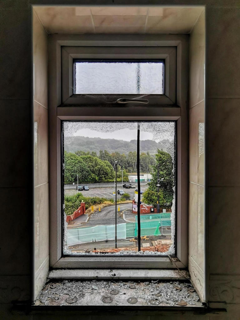 These amazing photos offer a final glimpse inside iconic Chesterfield ...