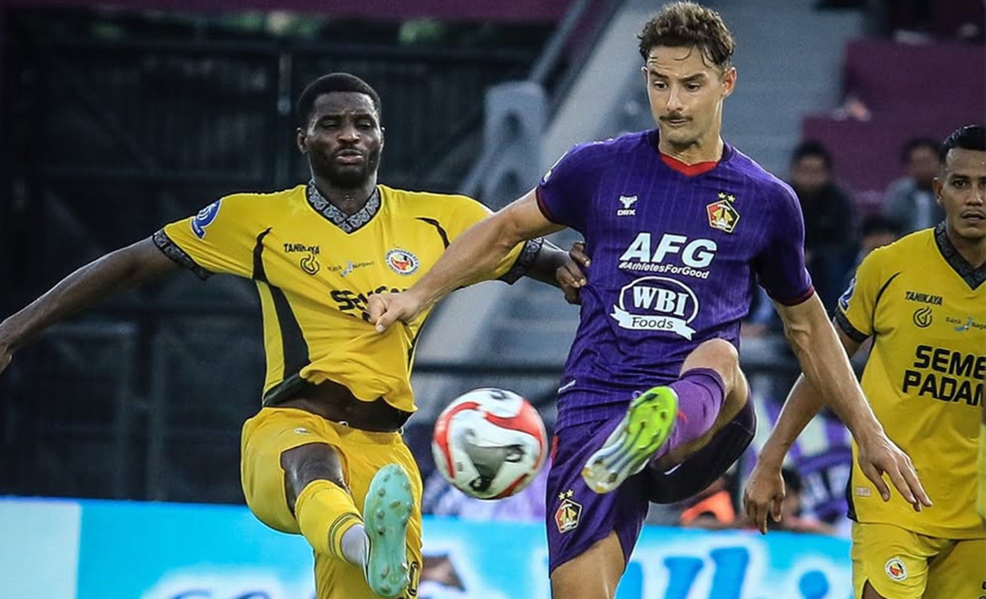 Jadwal Indosiar Hari Ini: Semen Padang vs Persija Jakarta