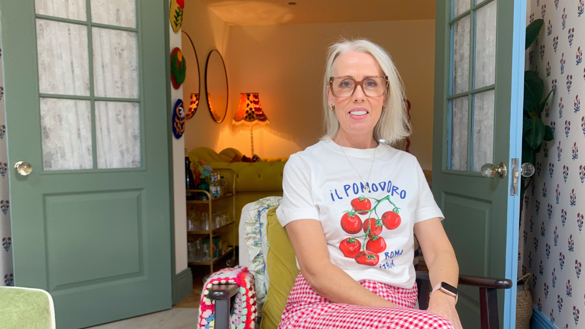 Color takes over this textile artist’s Dublin home