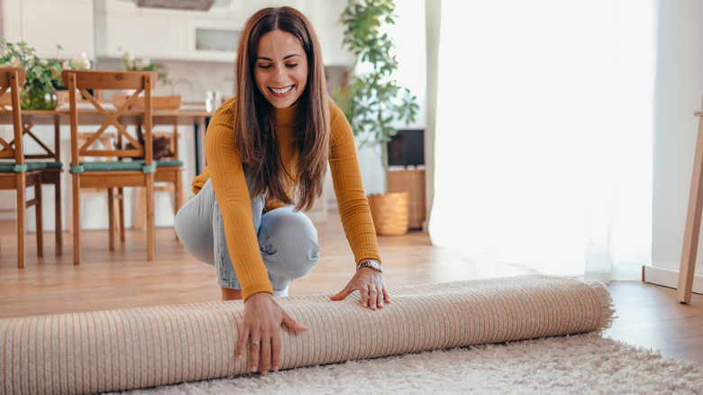 The custom flooring trend that exists between a rug and a carpet