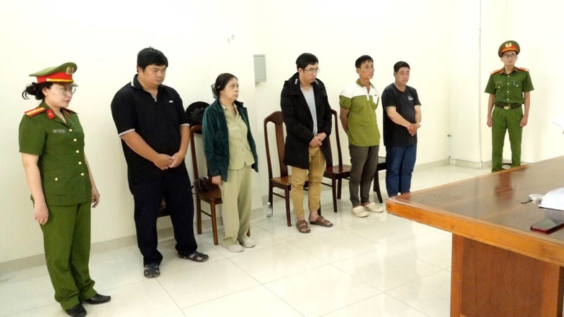 Khởi tố 5 bị can liên quan vụ người mặc áo công nhân điện lực tử vong tại Khánh Hòa