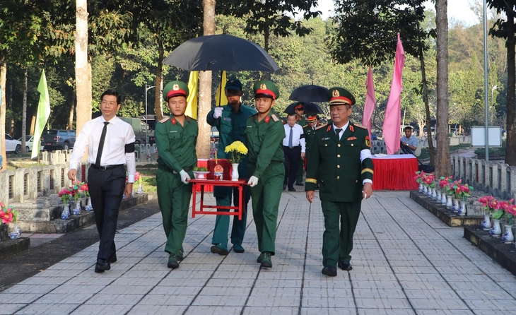 Truy điệu, an táng 183 hài cốt liệt sĩ tại hai nghĩa trang ở Tây Ninh