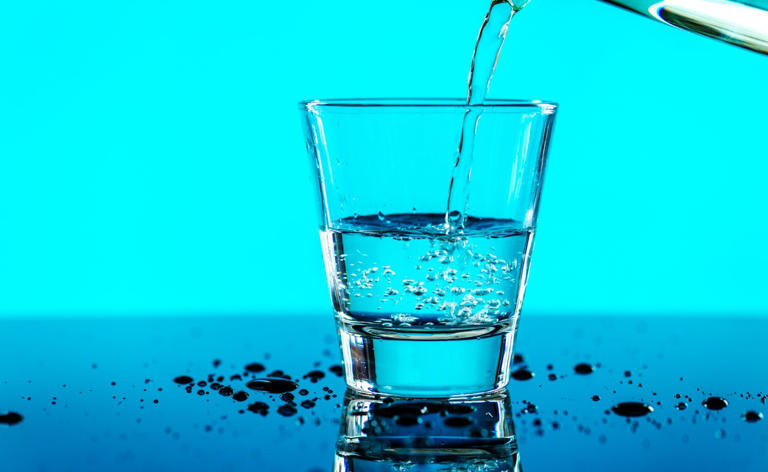 Hydrogen water is everywhere, but does this new wellness trend actually ...