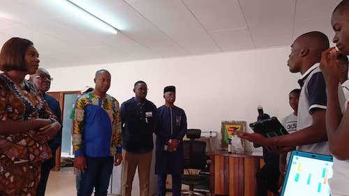 Oyem : la Première Dame Zita Oligui Nguema au cœur du Village de Noël