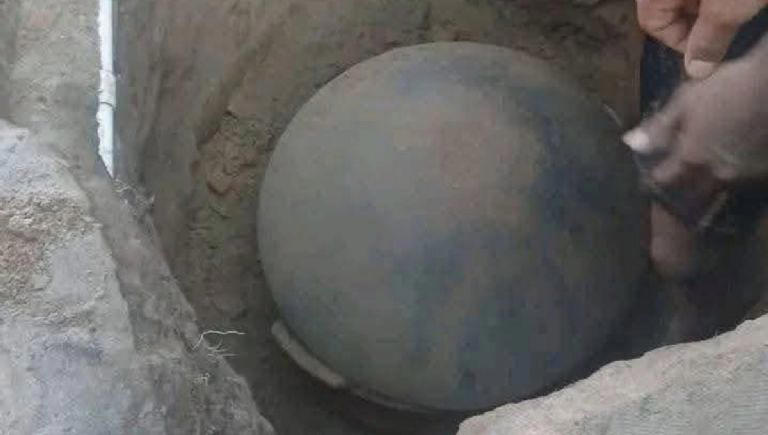 El depósito fue encontrado por trabajadores en el sitio. Foto: Especial