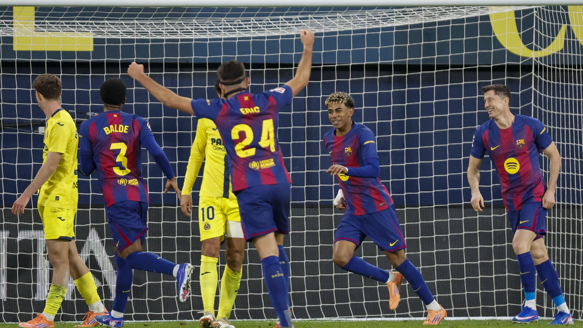 Barcelona vence al Villarreal en La Cerámica y amplía su ventaja como ...