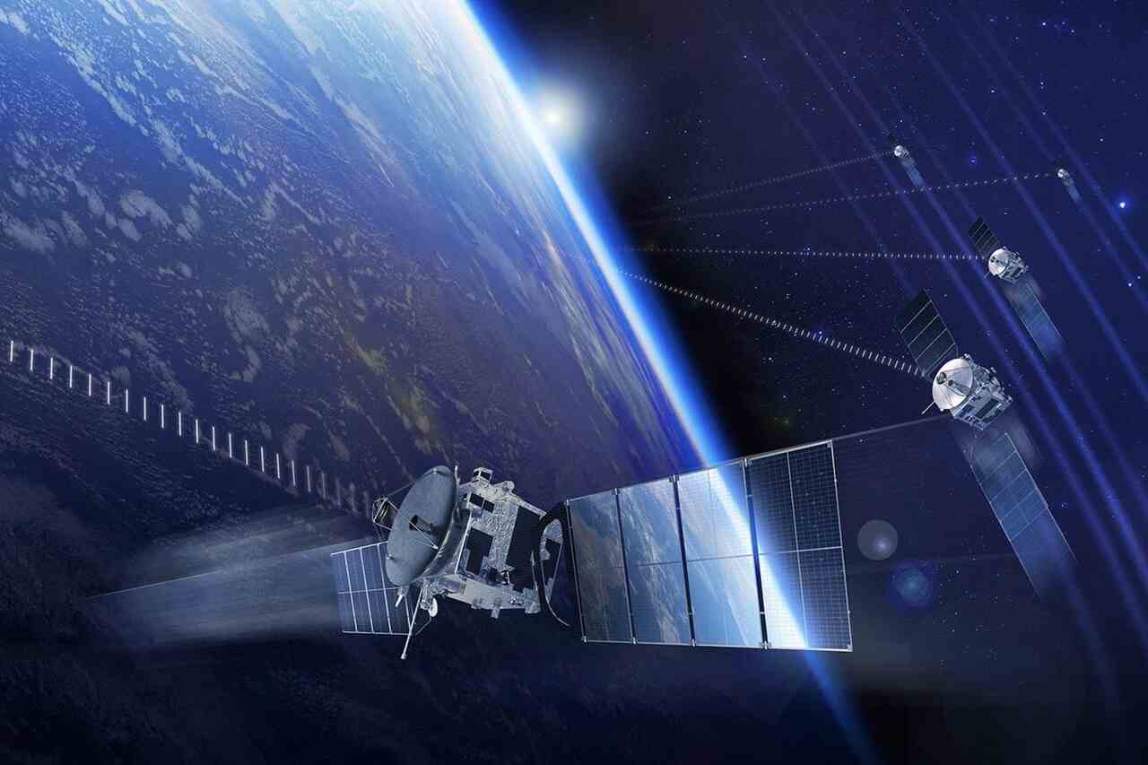 France and the United States conduct joint maneuvers in space