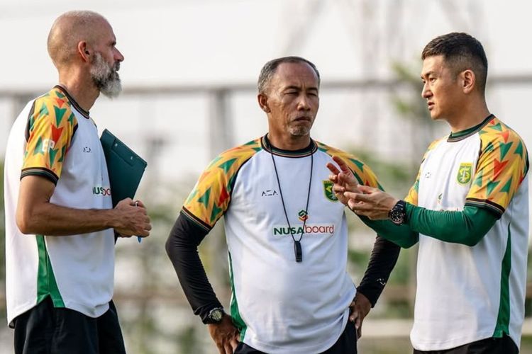 Dua Pelatih Portugal Siap Bawa Persebaya Surabaya ke Masa Depan!