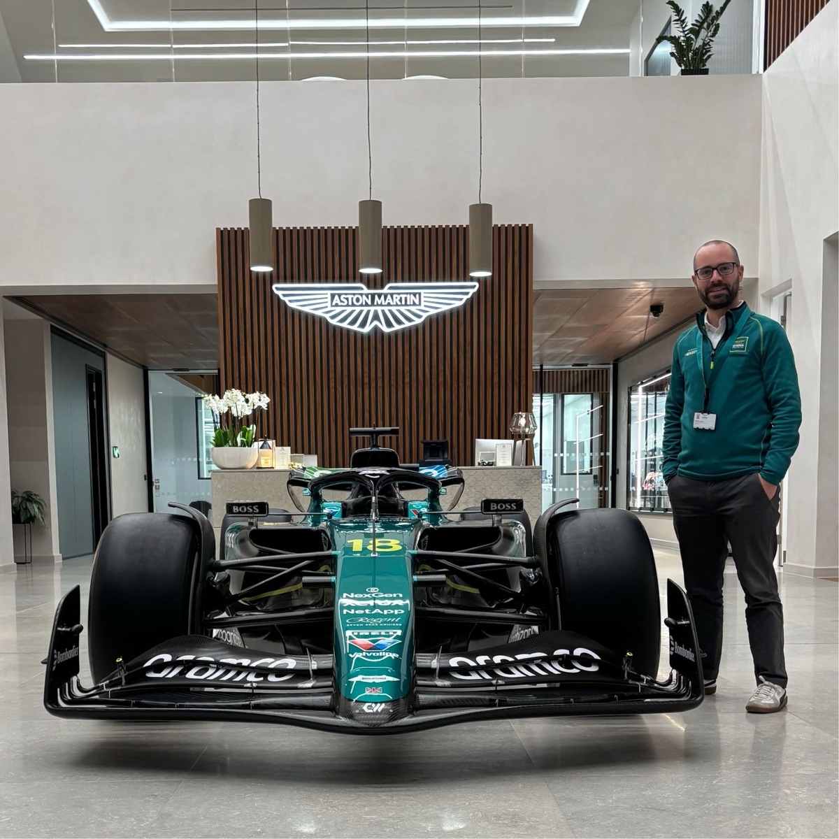 Aston Martin bajak desainer Alpine untuk perkuat tim Newey