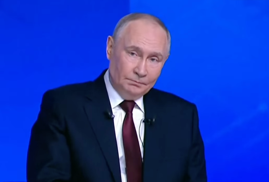 Angry Russians turn on Putin over poverty and stagnant economy