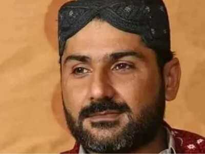 Viral Uzair Baloch interview has fans demanding interviewer get a cameo