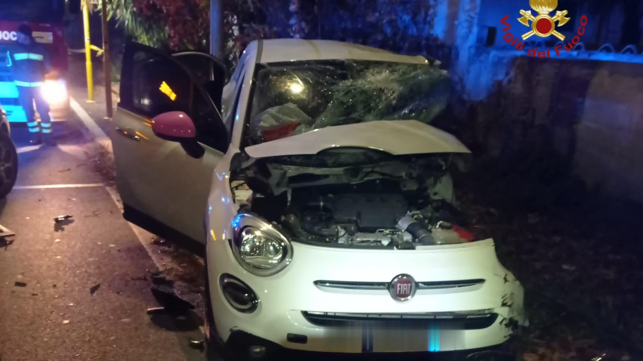 Ostia, scontro frontale tra bus Atac e un'auto: muore una 27enne, grave ...