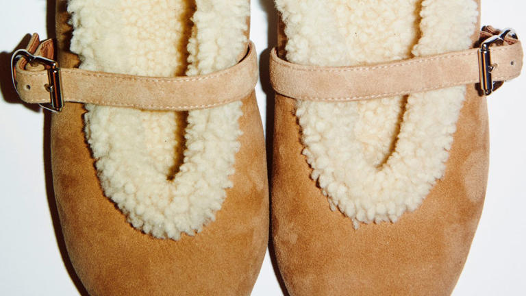 Ces ballerines en shearling tout-confort vont vite devenir vos ...