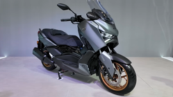 Upgrade maksimal, hanya Rp75 juta! Intip Yamaha XMAX Texmax 2025 lebih ...