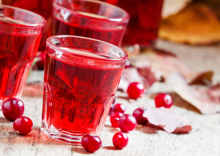 The best time to eat cranberries for antioxidants and UTI prevention