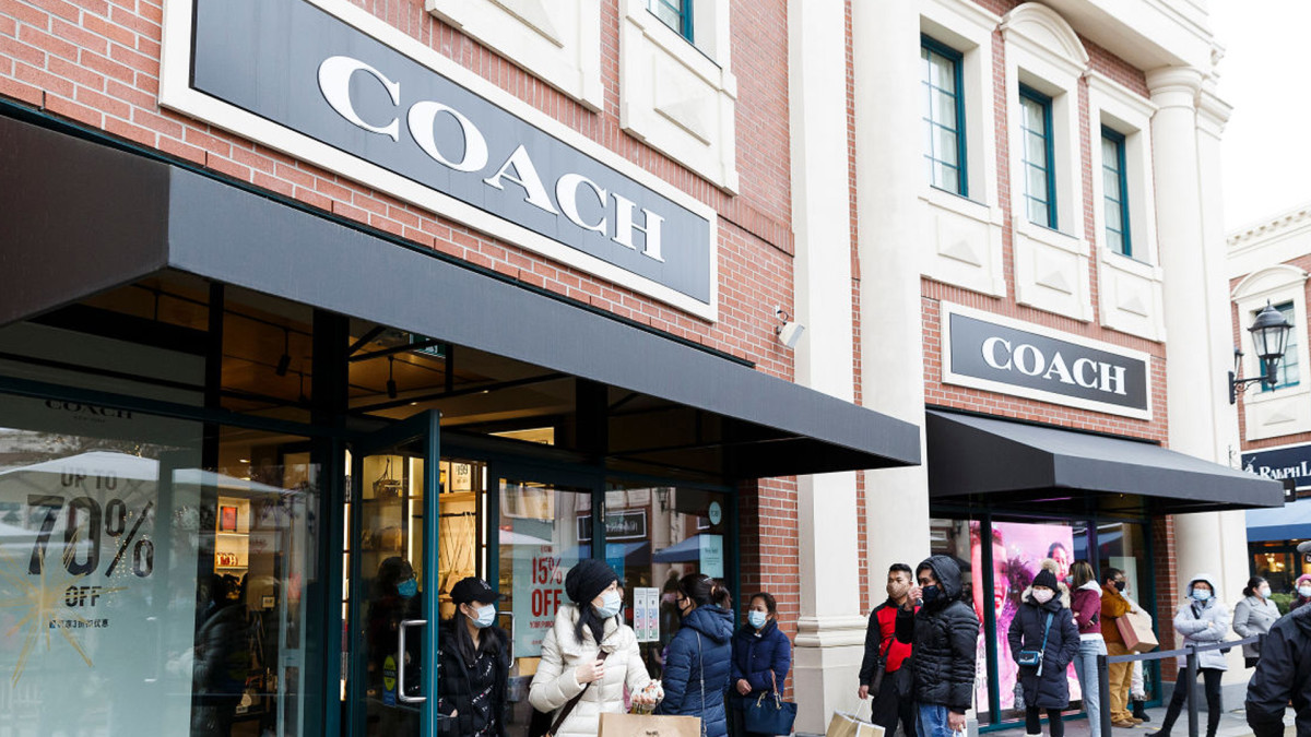Coach Outlet has a classic design on sale for $295 off that’s a perfect ...