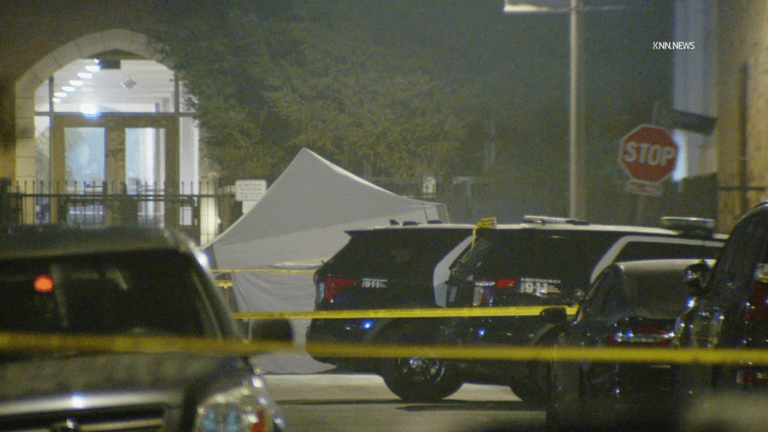 Police searching for gunman after 25-year-old man killed in Los Angeles