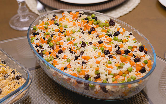 Arroz à grega simples: o acompanhamento colorido que sempre deixa a ...