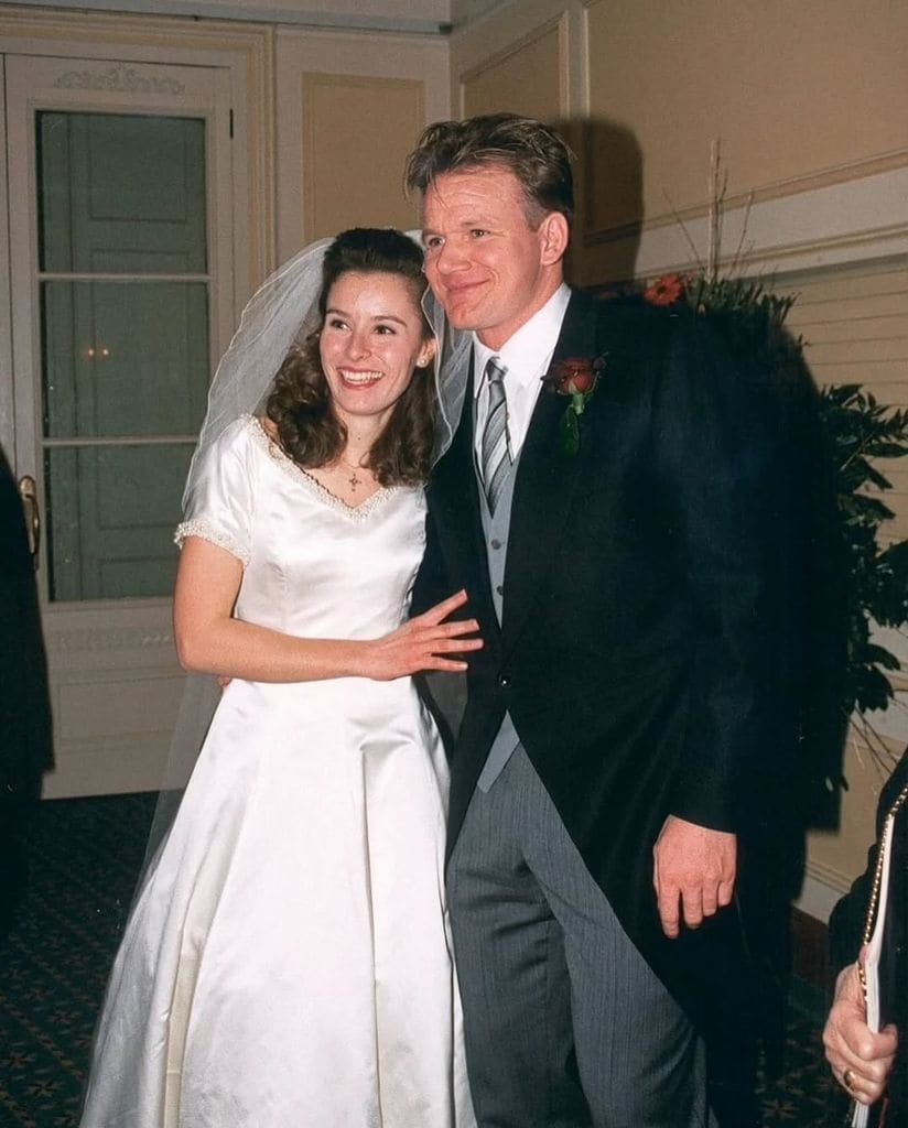 Gordon Ramsay, emocionado, abre el álbum de su boda de hace 29 años ...