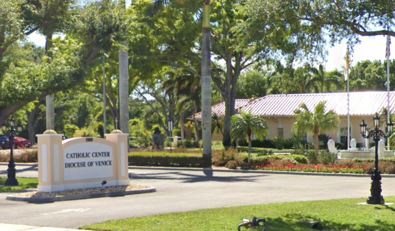 Former Iowa priest accused of child sexual abuse dies in Florida